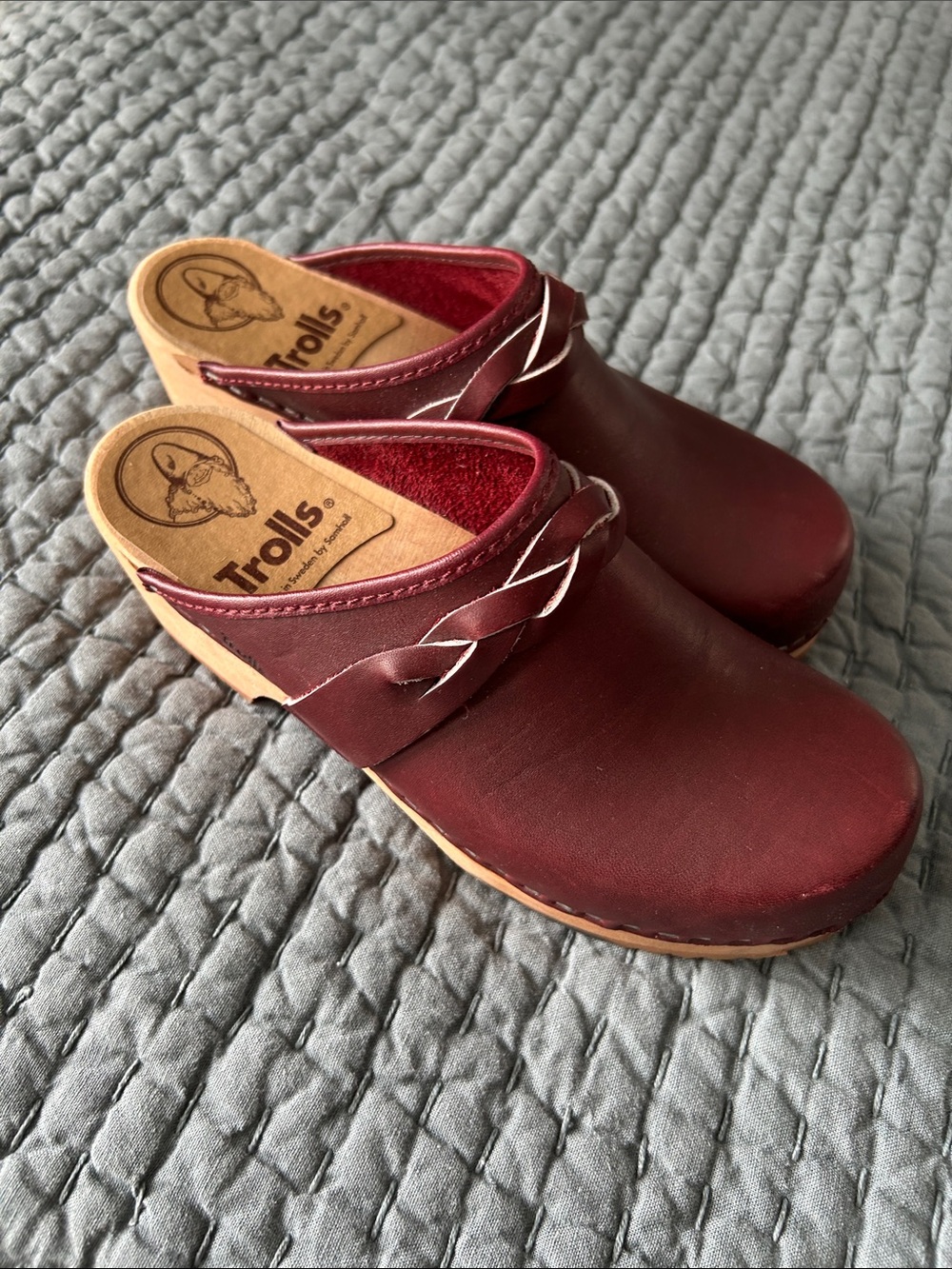 Trolls by Samhall Swedish Clogs Burgundy size 37